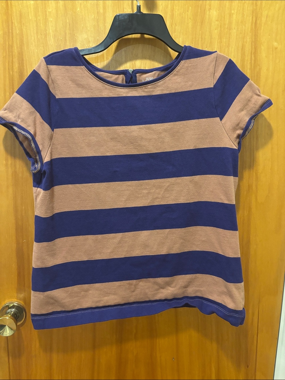 💙 3 FOR $22
LOFT Striped Short Sleeve Tee - Navy & Tan